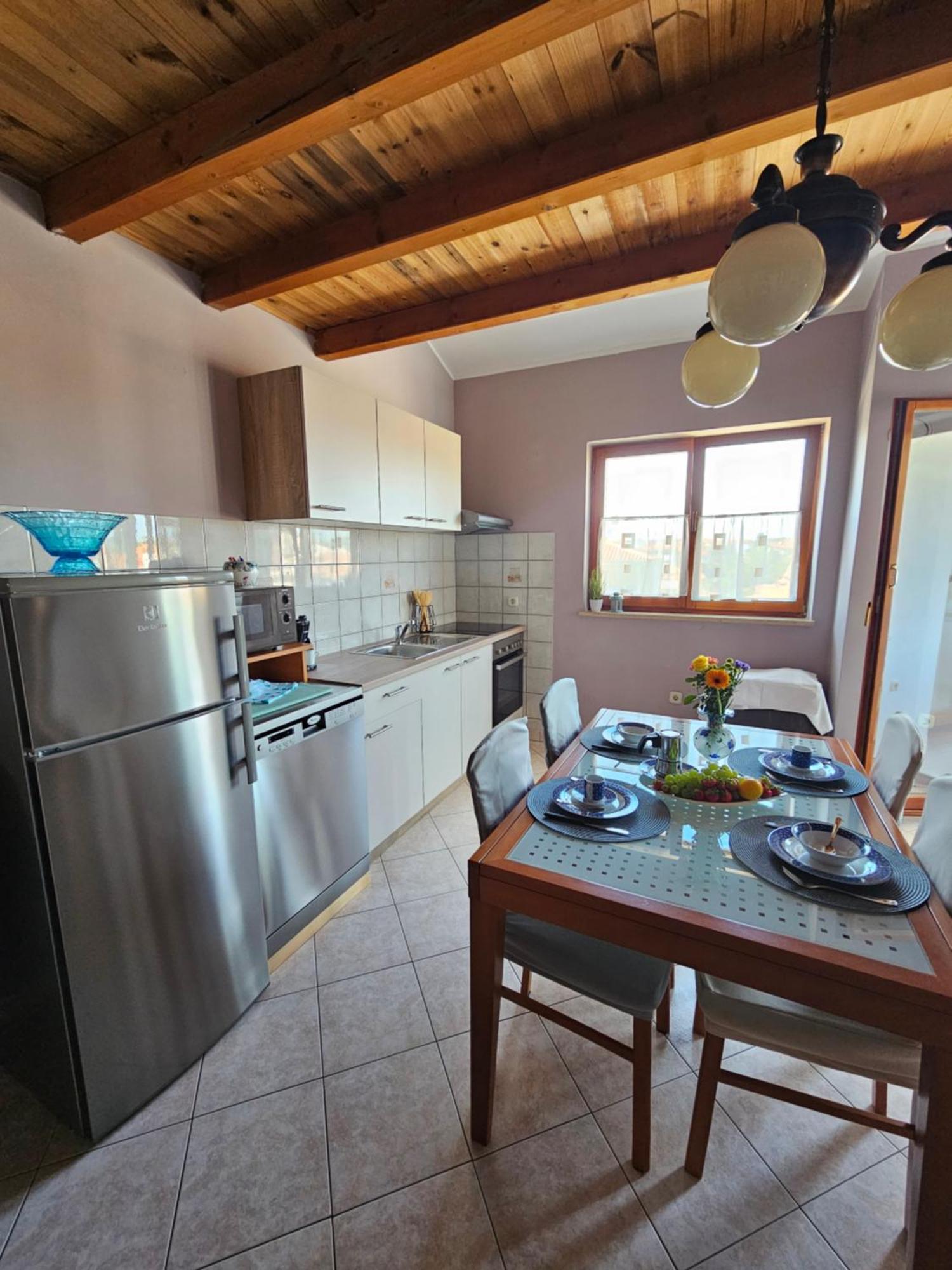 Apartment Neven Rovinj Parking Place المظهر الخارجي الصورة